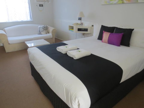 Aspley Pioneer Motel - Australian Directory 0