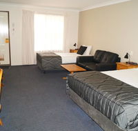 Asters On James Motor Inn - Australian Directory