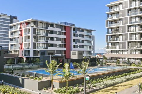 Astra Apartments Wollongong CBD - Australian Directory 1