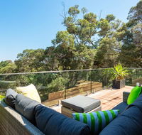 At Agnes Ave coastal views - Australian Directory