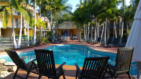 At Beach Court Holiday Villas - Australian Directory 0