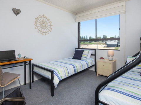 At The Beach - Kiama Surf Beach At Your Doorstep - Australian Directory 3
