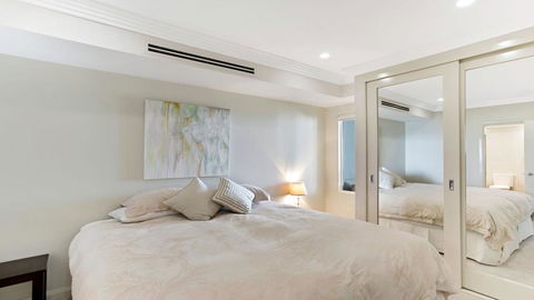 Aura Apartment With Spectacular Views! - Australian Directory 3