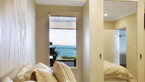 Aura Apartment With Spectacular Views! - Australian Directory 1