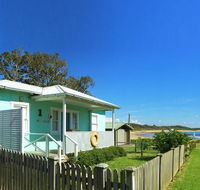 Aurora Beachfront Cottage - Australian Directory