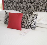 Avaleen Lodge Motor Inn - Australian Directory