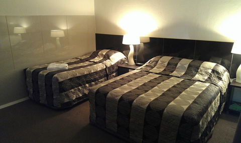 Avalon Motel - Australian Directory 0