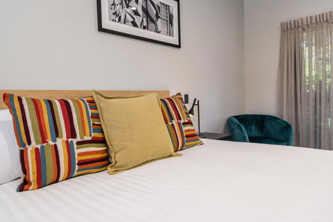 AVENUE MOTEL APARTMENTS - Australian Directory 0