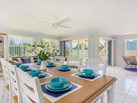 Azure Waters - Perfectly Positioned With Ocean Views - Australian Directory 2