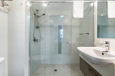 Azzura Greens Private Apartments - Australian Directory 2