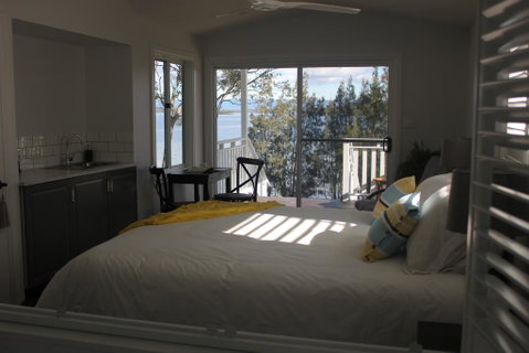 B & B On The Water - Australian Directory 3