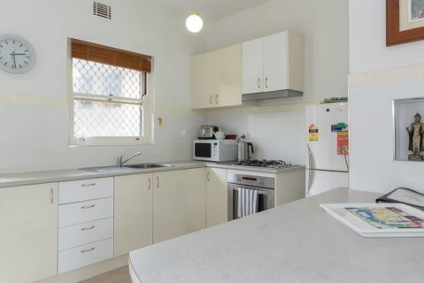 B6 Close To UWA, Swan River, Cafes & The New Childrens Hospital - Australian Directory 3