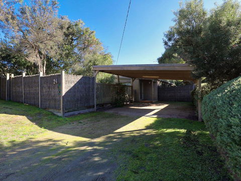 Back Beach Hideaway - Australian Directory 0