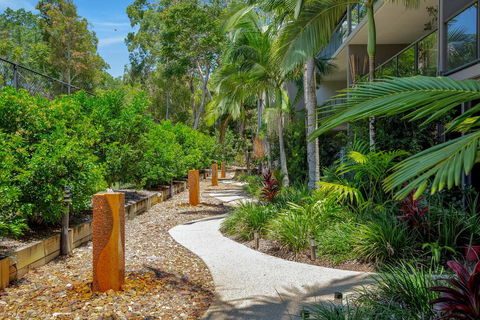 Baden 72 - Rainbow Shores, Stroll To The Beach, Air Con, Swimming Pools - Australian Directory 3