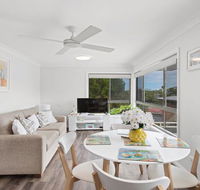 Bagnall Cottage on Government Road - Australian Directory