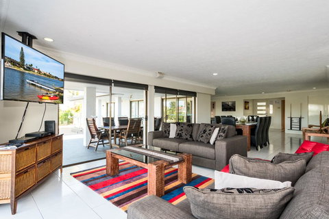 Bali Beach Haven - Australian Directory 1