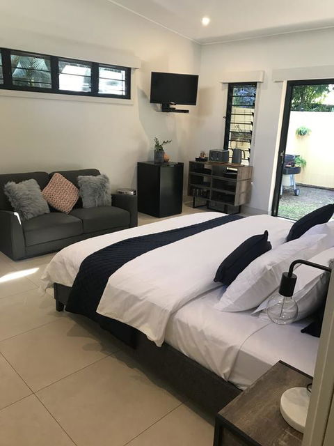 Bali Inspired Hideaway With Tropical Villa & Plunge Pool - Australian Directory 0