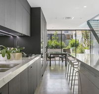 Balmain Bombshell Executive  Family Retreat - Australian Directory