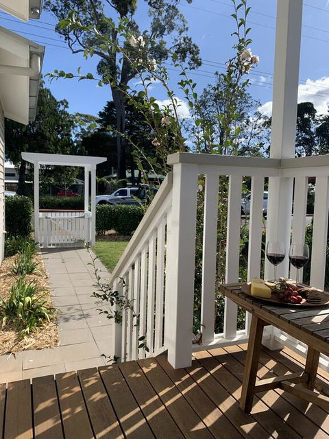 Bank House Tamborine Mountain - Australian Directory 2