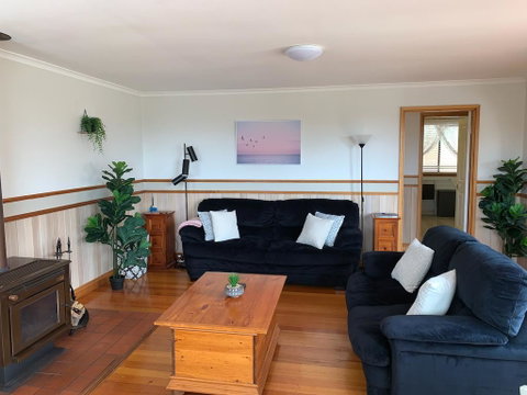 Bay Of Fires Great Escape - Australian Directory 0