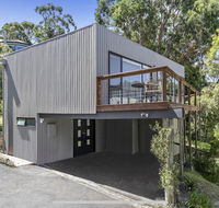 Bay Views Lorne - Australian Directory