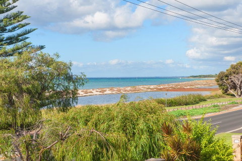 Bay Vista - Australian Directory 3