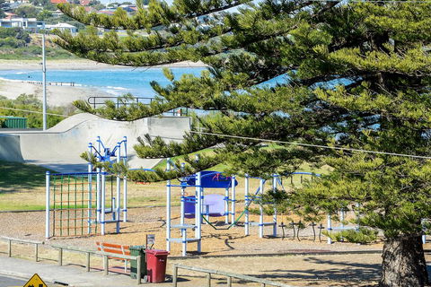 Bayline Beachfront Apartment No 4 - Australian Directory 3