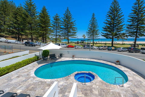 Bayview Apartments Rainbow Bay - Australian Directory 1