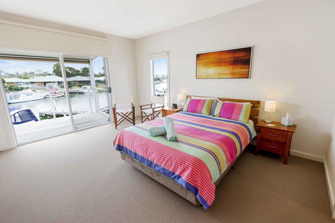 Beach 2 - Waterfront Villa And Beach - Australian Directory 1