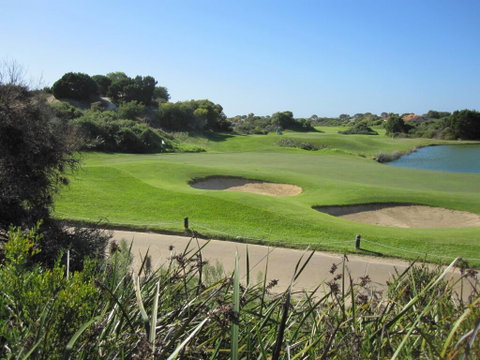 Beach And Golf Hideaway - Australian Directory 1