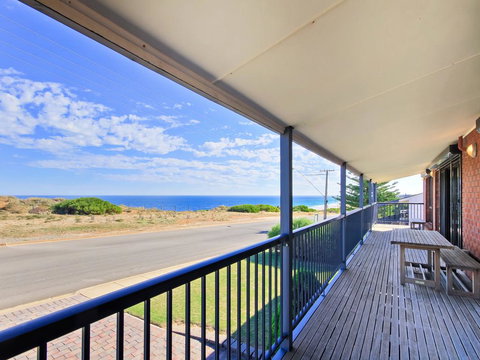 Beach House At Moana - Australian Directory 0