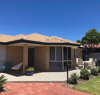 Beach House by the bay - Australian Directory