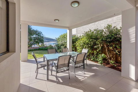 Beach House, Pacific Road, 1/20 - Australian Directory 0