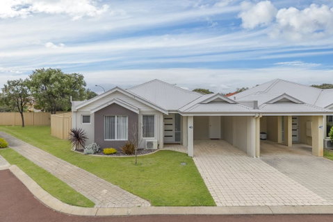 Beach Resort Chalet - Australian Directory 2