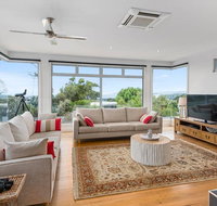 Beach Road Luxury with Ocean Views - Australian Directory