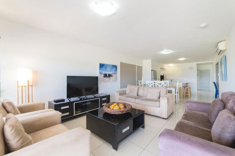 Beaches On Lammermoor Apartments - Australian Directory 1