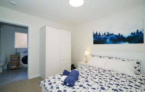 Rivervale Cosy Stunner Sleeps 2 - Australian Directory 2