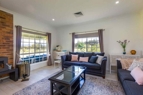 Redims Hill Cottage - Australian Directory 1