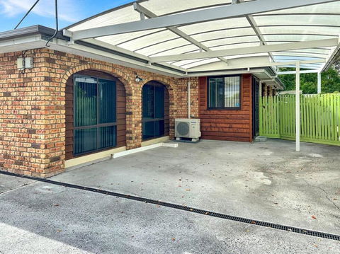 Reel Close! Walk To Everything. Sleeps 6 - Australian Directory 0