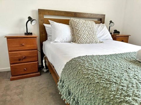 Reel Close! Walk To Everything. Sleeps 6 - Australian Directory 2