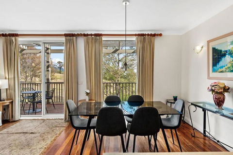 Refreshing Valley Escape - Australian Directory 1