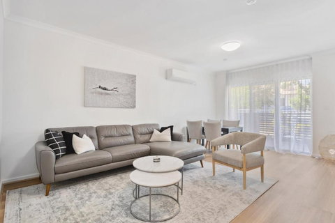 REGL20/11 - Regal In East Perth - Australian Directory 0