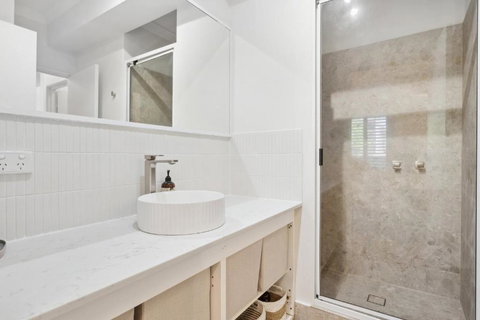 REGL20/11 - Regal In East Perth - Australian Directory 3