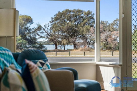 Relax At Dawesville Estuary - Australian Directory 1