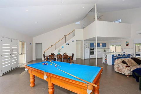 Relax At Falcon By The Bay - Australian Directory 1