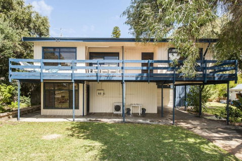 Relax Moore - Close To Beach - Australian Directory 2