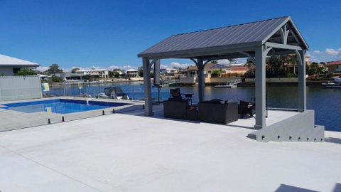 Relax Poolside By The Canal - Australian Directory 1