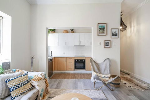 Relaxed Coogee Coastal Living With Ocean Views - Australian Directory 2