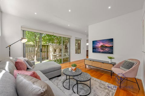 Relaxing Getaway Oasis With Patio In Charming Kew - Australian Directory 0