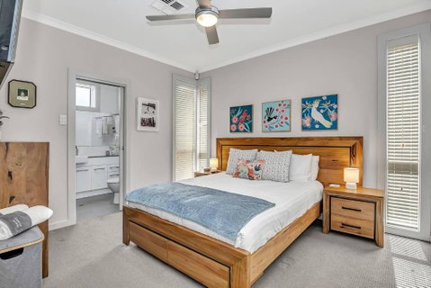 Relaxing Getaway Steps From Grange Beach - Australian Directory 3